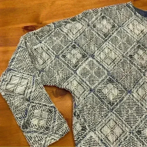 HELLO DAY sweater women’s size S Great condition - Picture 3 of 7